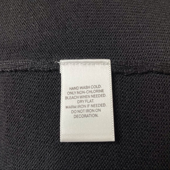 Poinsettia Christmas Tree Theme Cardigan Black with Red & Yellow Size XL - Picture 11 of 11